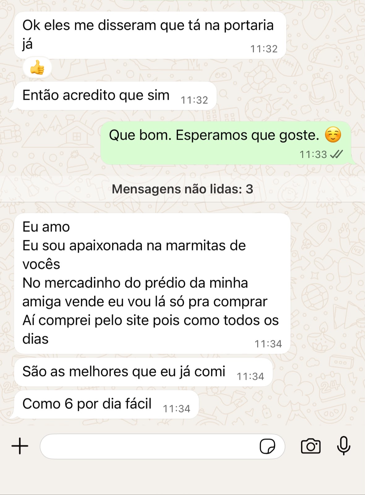 Mensagem espontânea de cliente elogiando as marmitas Avia e relatando que também compra no mercadinho do condomínio